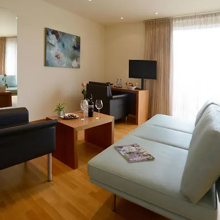 Landgasthof Lowen Hotel