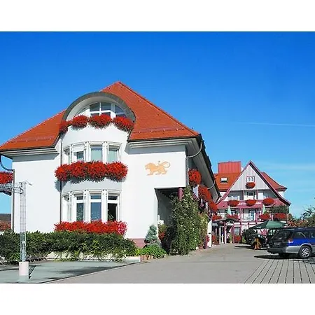 Hotel Landgasthof Lowen Wildberg (Baden-Wurttemberg)