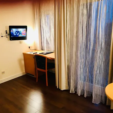 Landgasthof Lowen Hotel